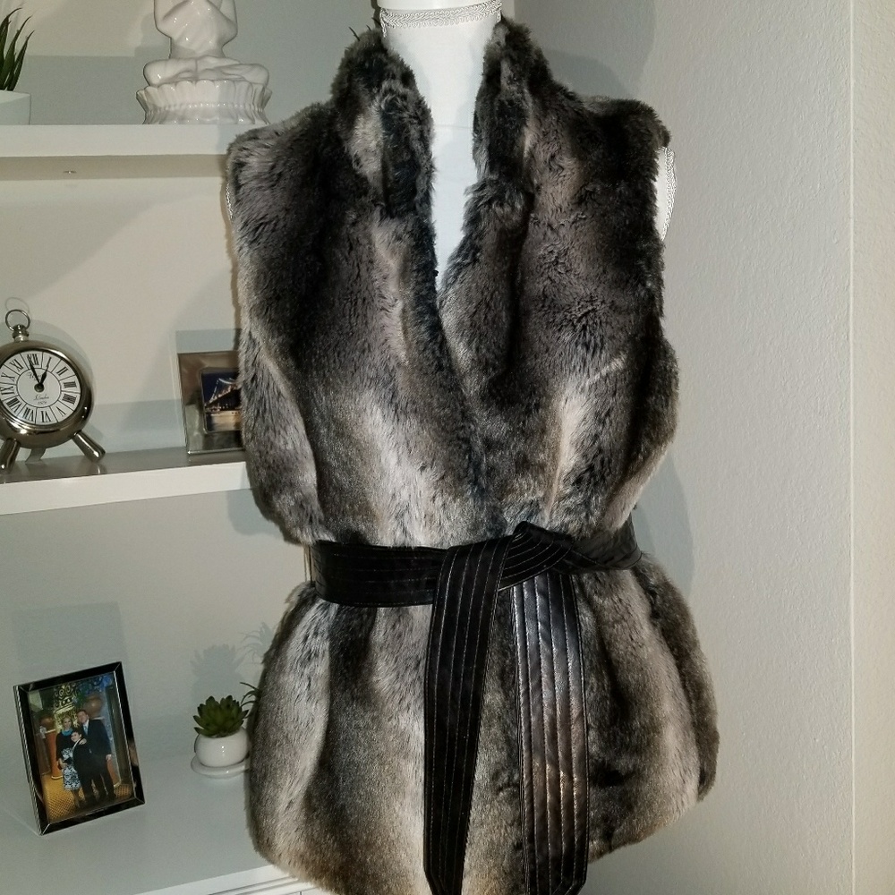 Chic fur vest